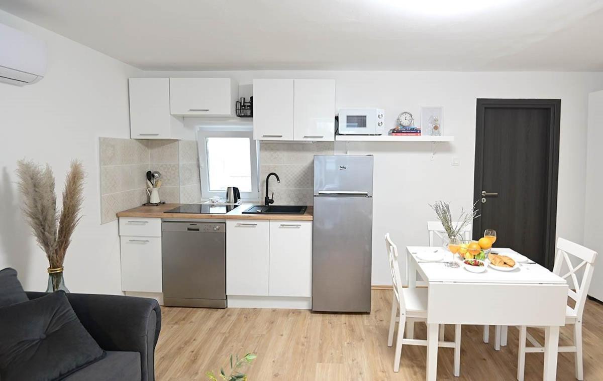 Apartment D & Studio L Добринь Экстерьер фото